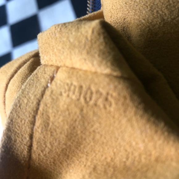 SOLD—DENIM Louis Vuitton shoulder bag - Picture 14 of 16